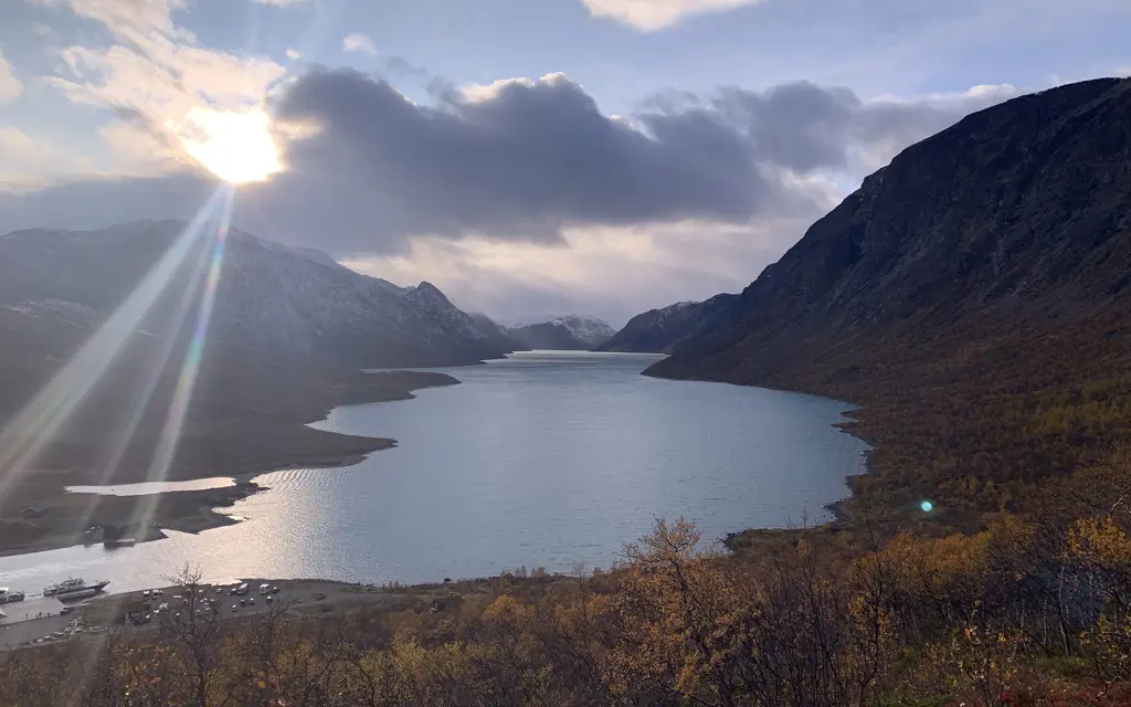 Sol over Gjendevatnet