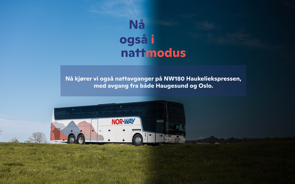 haukeliekspressen-buss på grønt gress med en "fade" som gjør at bildet går fra lyst til mørkt for å demonstrere forskjell på dag og natt